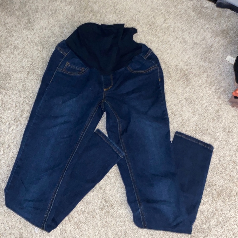 Jessica Simpson maternity jeans